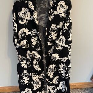 Tahari Black and White Floral Sweater